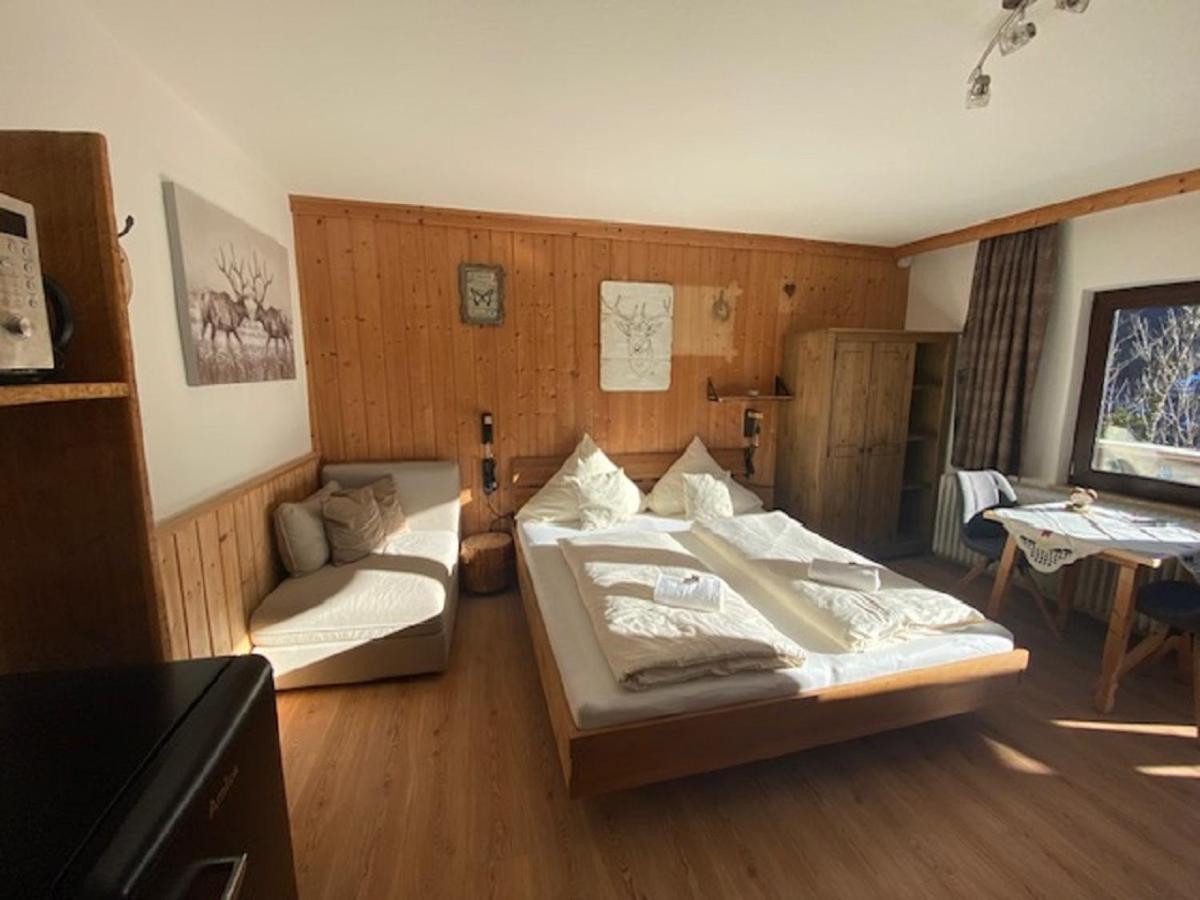 Alpenappartements Schwalbennestl Миттенвальд Экстерьер фото