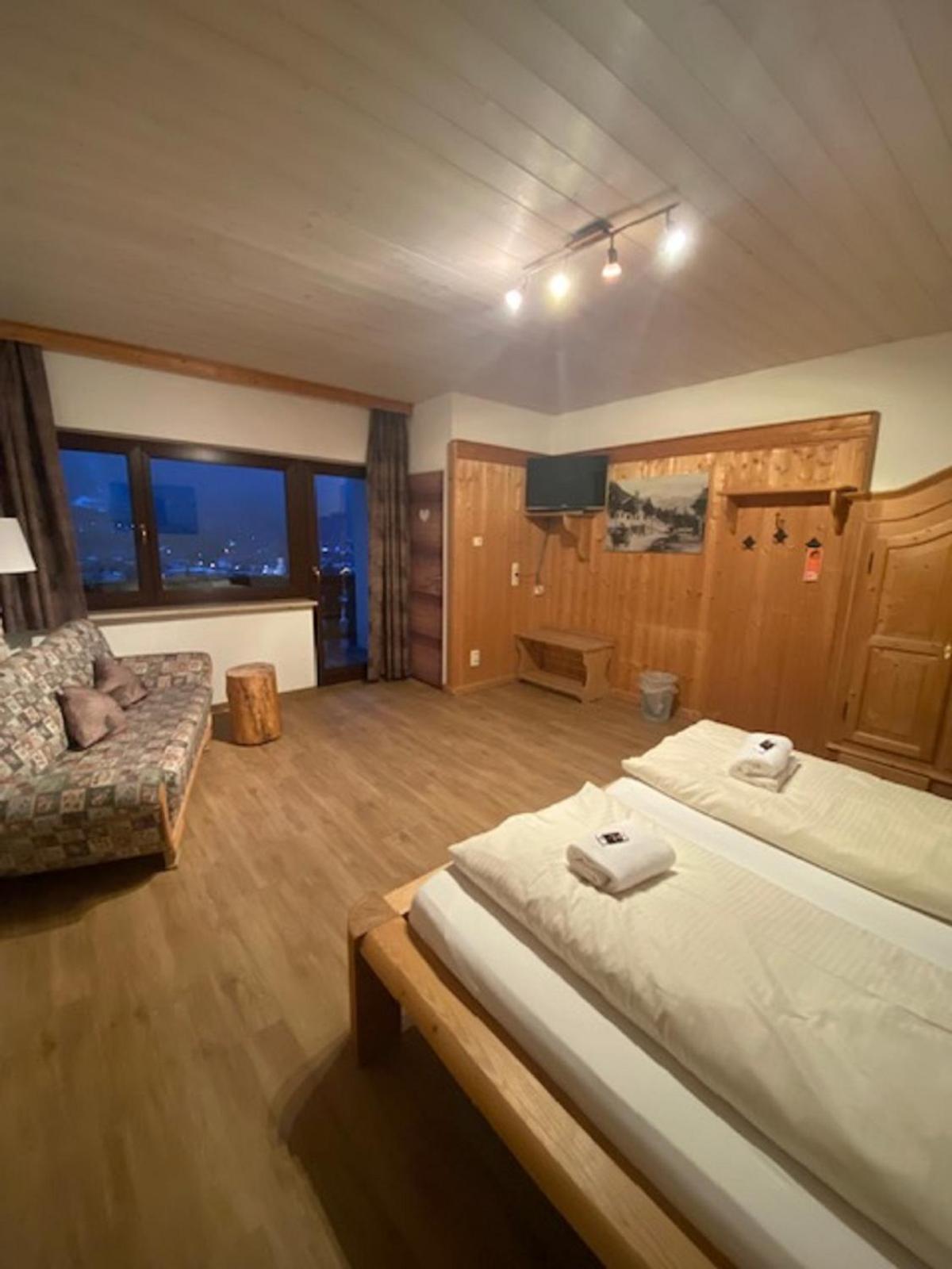Alpenappartements Schwalbennestl Миттенвальд Экстерьер фото